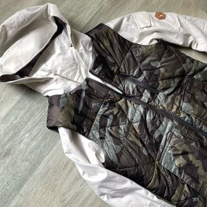 Volcom Women’s Snowboarding Jacket